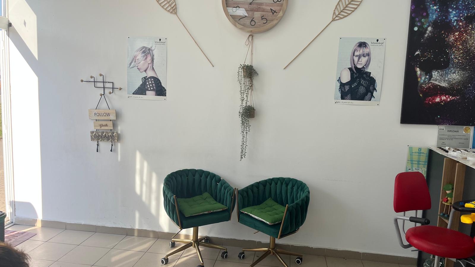 Intrarea Salon Ioana Style