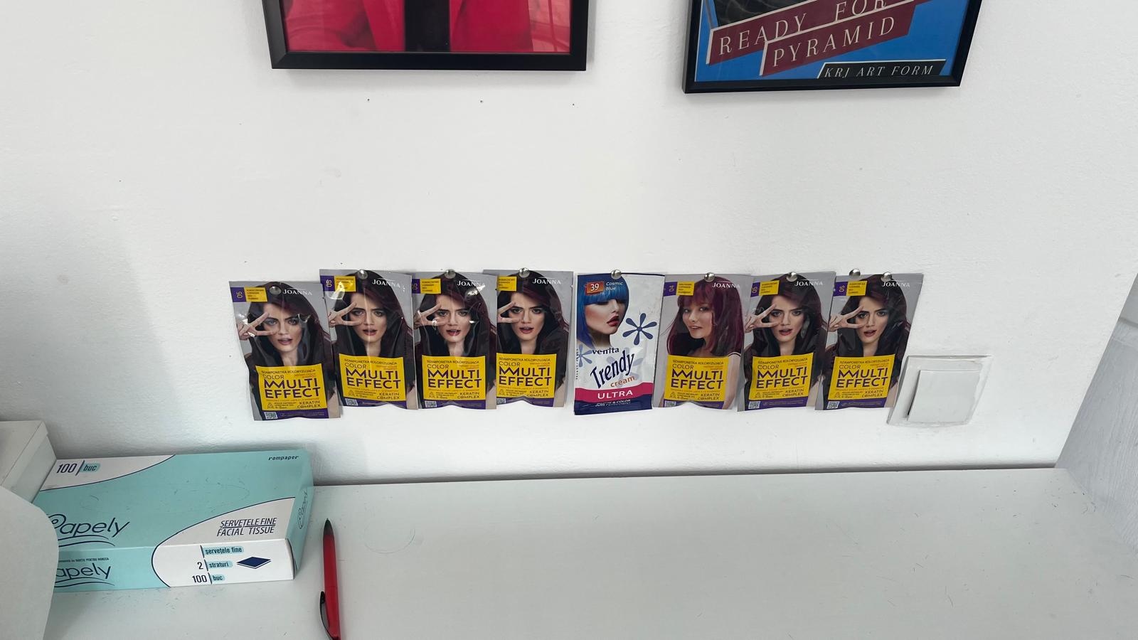 Lucru în salon